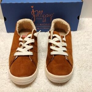 Jellypop Shoes Comfort Fit Karl Tan Suedelike 10M JV4PDK